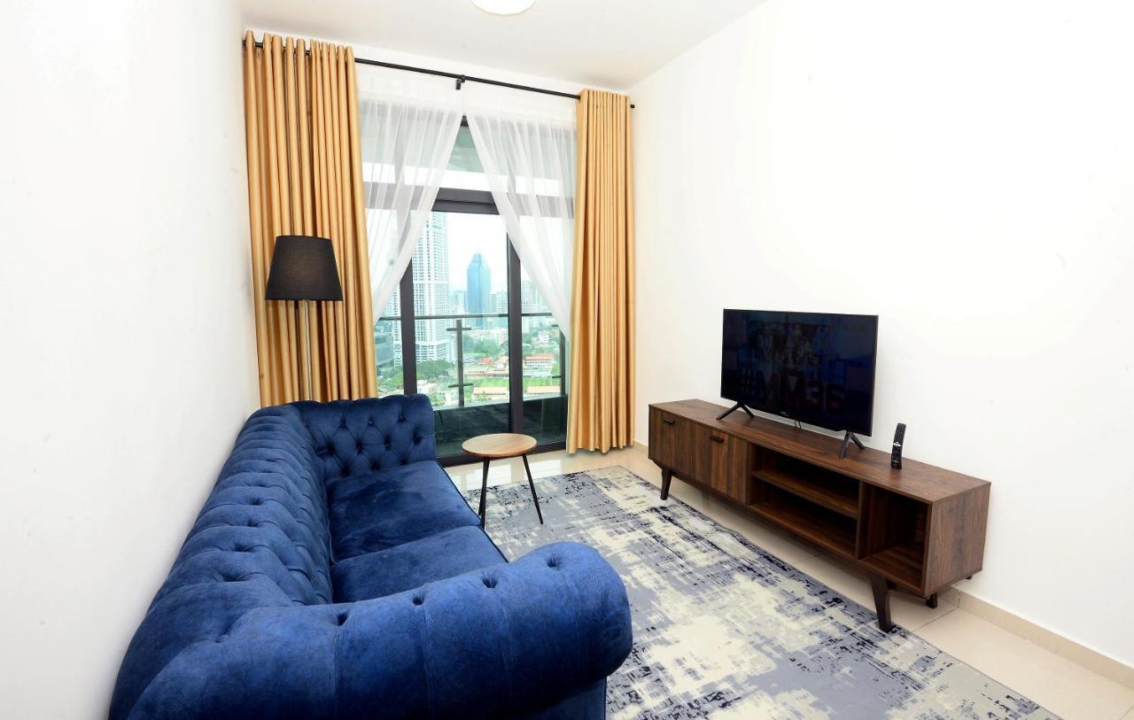 Saloma Kl Residensi Kg Baru